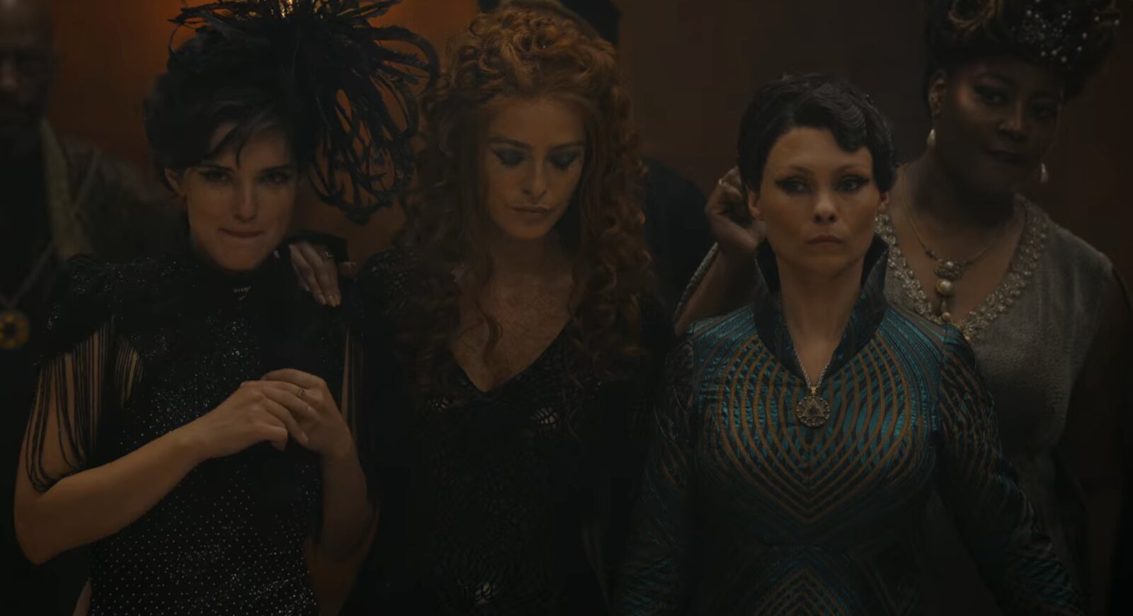 Ein Screenshot aus The Witcher, Staffel 3: Michalina Olszanska als Marti.