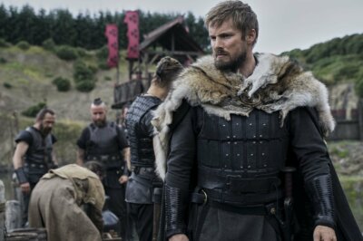 Vikings: Valhalla. Bradley James als Harekr in Vikings: Valhalla. Cr. Bernard Walsh/Netflix © 2022