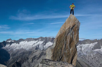 In höchsten Höhen: Der Extrembergsteiger Ueli Steck im Dokumentarfilm Duell am Abgrund